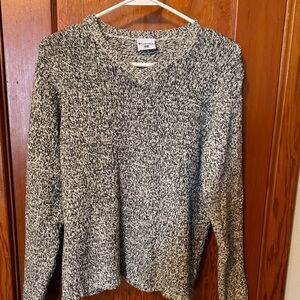 Columbia Women's Black and White V-Neck Sweater